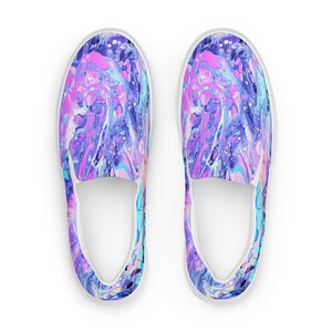 Zapatos de lona sin cordones para hombre inspirados en el arte abstracto original de MRose Art Luminous Iridescence