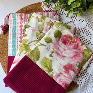 Handytasche zum Umhängen Umhängetasche Crossbody kleine Tasche Handtasche Blumen rosa Ethno rot