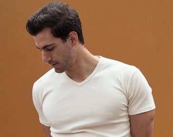 High Quality & Comfortable Organic Pima Cotton V-Neck T-Shirt - Men's