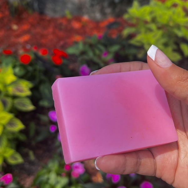 Strawberry Milkshake Body Bar