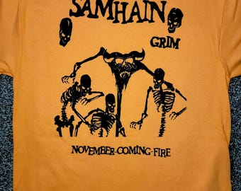 Samhain November kommendes Feuer-T-Shirt