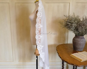 Scalloped Floral Lace Mantilla Bridal Veil, Delicate Lace Edge Wedding Veil