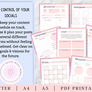 Op de afbeelding: Een set printbare roze en witte social media planner sjablonen. De sjablonen bevatten secties voor Instagram-highlights, giveaway-tracker, campagnemanager, vision board, posttijd, blogpostplanning en een 30-daagse contentplanner. De tekst "TAKE CONTROL OF YOUR SOCIALS" staat bovenaan de pagina.