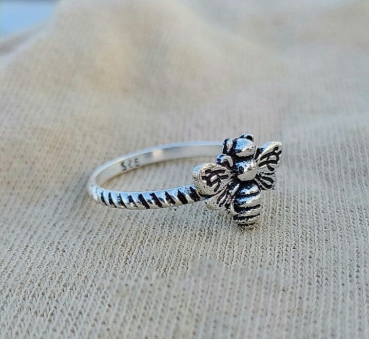 Bee Ring, .925 Sterling Silver Luxury Dainty Bee Ring Silver