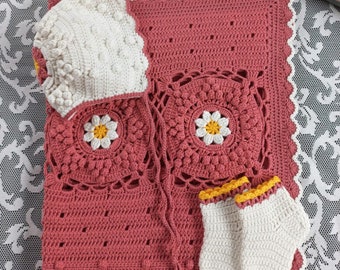 Daisy garden // Baby  blanket set for girls -  Cotton baby blankets -Baby bonnet baby socks- Baby shower gift  - Newborn baby gift