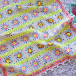 TV Blanket-Crochet baby blanket - Baby blankets for girls crochet Granny square baby blanket Baby shower gift girl