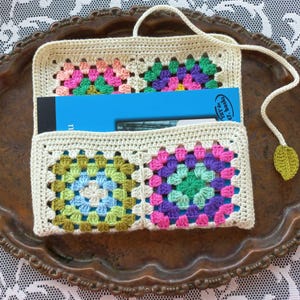 Crochet book sleeve - Handmade book cover - Gift for book lover - Book sleeve cute