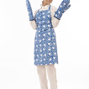 Blue& white deep floral kitchen apron. Hand block printed kitchen apron on pure organic dick canvas cotton.