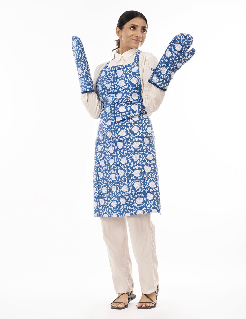 Blue& white deep floral kitchen apron. Hand block printed kitchen apron on pure organic dick canvas cotton.