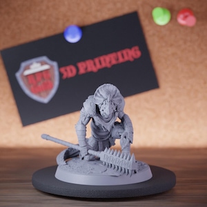 Grimscale Lizardman Miniature Spear Track Mini Dungeons and Dragons Mini RPG Tabletop Miniature DnD Painting Pathfinder 5e DnD | Lop