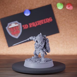 Halbling-Barde mit Schwert Miniatur | 28–38 mm | 3D-gedruckte Resin-Miniatur für D&D Pathfinder | CnP