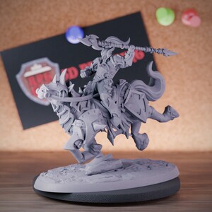 Dark Knight Heavy Armor Raider Miniature  Dungeons and Dragons Mini RPG Tabletop Miniature DnD Painting Pathfinder 5e DnD | CnP