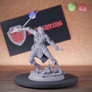 Water Genasi Elf Female Rogue Miniature Mini Dungeons and Dragons Mini RPG Tabletop Miniature DnD Painting Pathfinder 5e DnD | DmS