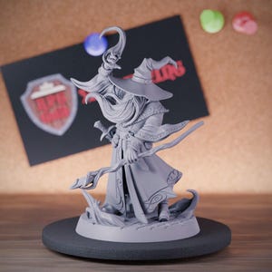 Miniatura de mago con bastón / 28 mm-38 mm / Resina impresa en 3D D&D Pathfinder Mini / AG