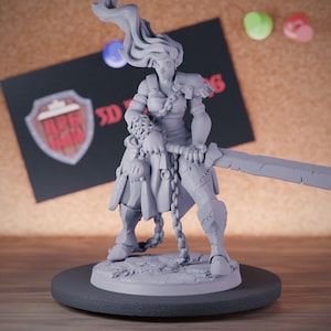 Guerrera gigante de fuego femenina Miniatura de jefe Jotun Dungeons and Dragons Mini RPG Miniatura de mesa DnD Pintura Pathfinder 5e DnD / CnP