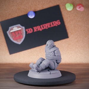 Prisoner Miniature Männlicher Prisoner Mini Dungeons and Dragons Mini RPG Tabletop Miniature DnD Painting Pathfinder 5e DnD | GM