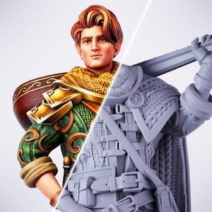 Puede incluir: Imagen dividida de una figura de fantasía. Un lado muestra un bardo pintado con tonos verdes, dorados y marrones, sosteniendo un laúd. El otro lado muestra el modelo sin pintar impreso en 3D, destacando los intrincados detalles.