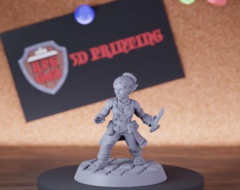 Female Goblin Rogue Miniature Monster Mini Dungeons and Dragons Mini RPG Tabletop Miniature DnD Painting Pathfinder 5e DnD | GM