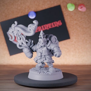 Dwarf Pyromaniac Gunslinger Miniature Ranger Dungeons and Dragons Mini RPG Tabletop Miniature DnD Painting Pathfinder 5e DnD | CnP