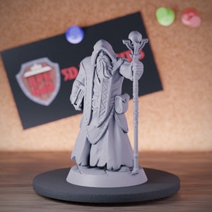 Wizard Human Miniature DnD Mage Sorcerer Warlock Archmage Staff Book Beard Robe Sage Mago Merlin Figurine Magier Zauberer Male D&D Mini | GM