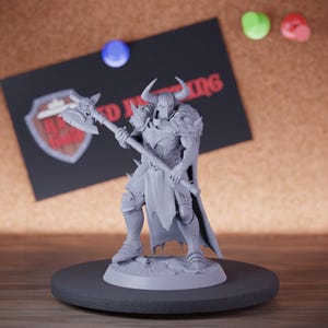 Heavy Armored Knight Miniature Paladin Mini Dungeons and Dragons Mini RPG Tabletop Miniature DnD Painting Pathfinder 5e DnD | LoP