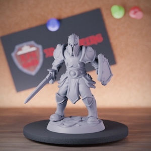 City Guard Miniature Armored Warrior Dungeons and Dragons Mini RPG Tabletop Miniature DnD Painting Pathfinder 5e DnD | GM