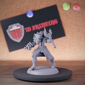 Trickster Juggler Human Miniature Warlock Dungeons and Dragons Mini RPG Tabletop Miniature DnD Painting Pathfinder 5e DnD | CnP