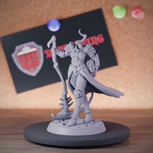 Headless Reaper Necromancer Miniature Female Boss Dungeons and Dragons Mini RPG Tabletop Miniature DnD Painting Pathfinder 5e DnD | GM