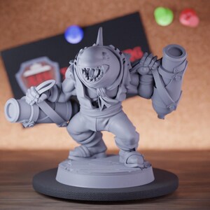 Sharkfolk Miniature Cannoneer Pirate Mini Dungeons and Dragons Mini RPG Tabletop Miniature DnD Painting Pathfinder 5e DnD | Cnp