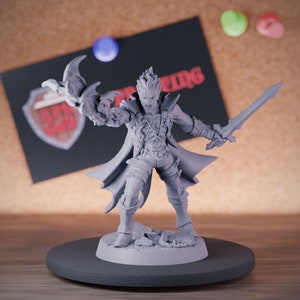 Vampire Spellcaster Miniature Curse of Strahd Mini Dungeons and Dragons Mini RPG Tabletop Miniature DnD Painting Pathfinder 5e DnD | AG