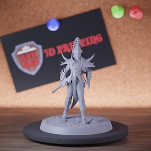 Drow Infantry Miniature Glaive Walking Mini Dungeons and Dragons Mini RPG Tabletop Miniature DnD Painting Pathfinder 5e DnD | Lop