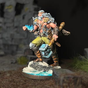 Human Viking Painted Miniature Dungeons and Dragons DnD RPG Mini Tabletop Pathfinder 5e Pathfinder Painter | Lizielim