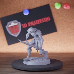Ghoul Undead Zombie Miniature Katana Guard Mini Dungeons and Dragons Mini RPG Tabletop Miniature DnD Painting Pathfinder 5e DnD | Lop