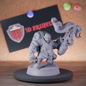 Dwarf Flamethrower Bersekrer Miniature Dungeons and Dragons Mini RPG Tabletop Miniature DnD Painting Pathfinder 5e DnD | CnP