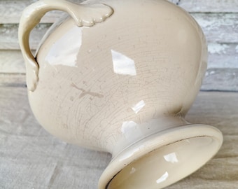 Soupière antique française en faïence d'Orchies. Soupière ancienne patinée thé.