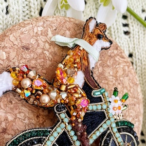 Fox brooch pin, Bike pin, fox pin, Beaded pin, Animal brooch, Bulk brooch, Beaded embroidery, Unique fox gift, Fox on bicycle brooch image 5