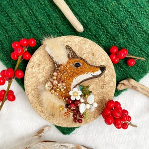 Fox brooch, Orange brooch, Beaded jewelry, Animal jewelry, Embroidery jewelry, Fox related gift, Handmade brooch image 1
