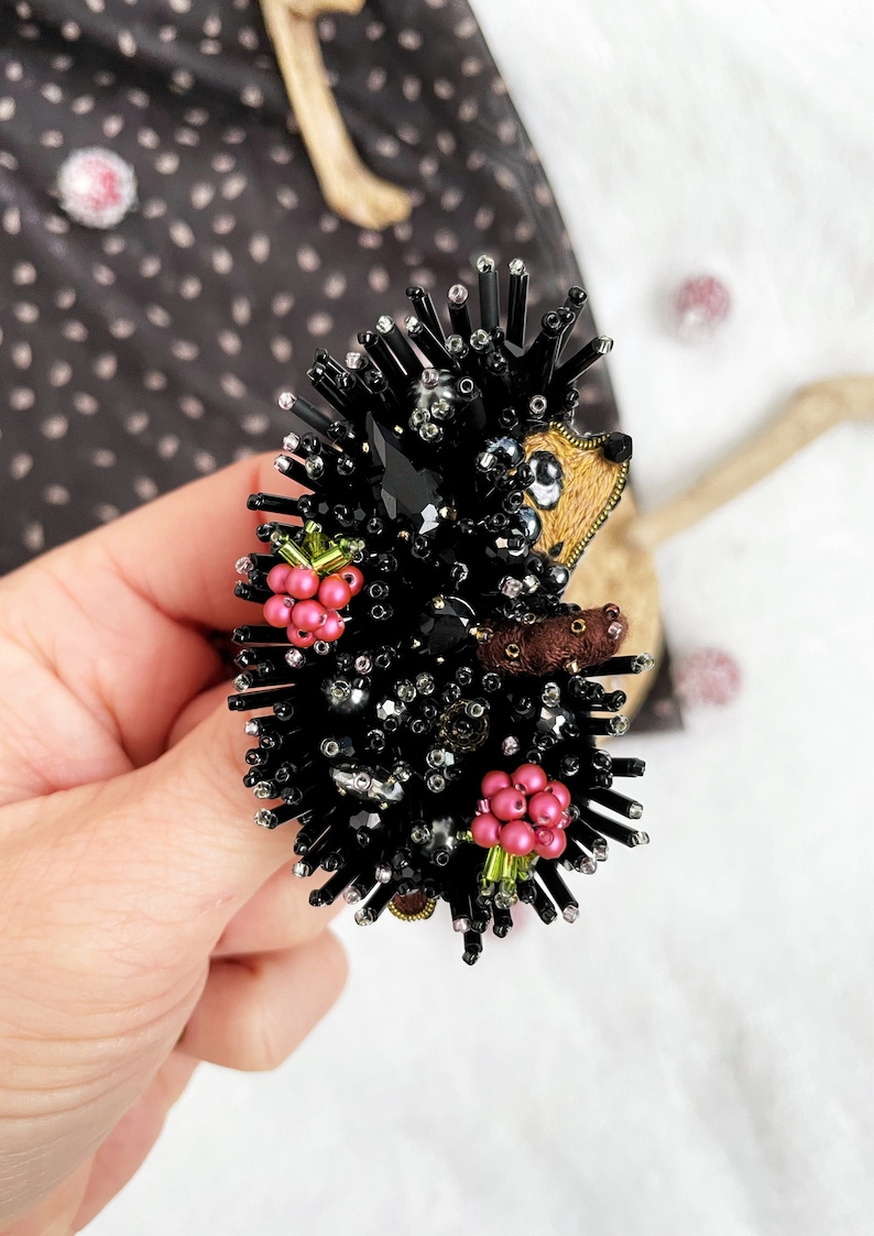 Hedgehog brooch, Hedgehog pin, Embroidered hedgehog, Beaded brooch, Beaded hedgehog, Gift for hedgehog lovers, Beaded jewelry, Cute Brooch image 4