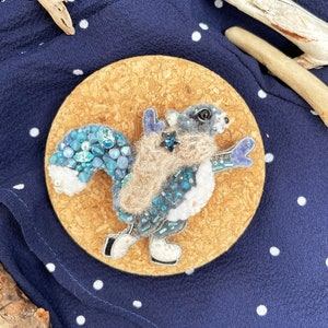 Squirrel brooch, Squirrel pin, Embroidered squirrel, Beaded brooch, Beaded squirrel, Gift for squirrel lovers, Handmade brooch, Winter pin image 8