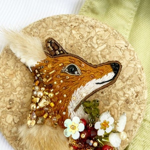 Fox brooch, Orange brooch, Beaded jewelry, Animal jewelry, Embroidery jewelry, Fox related gift, Handmade brooch image 4