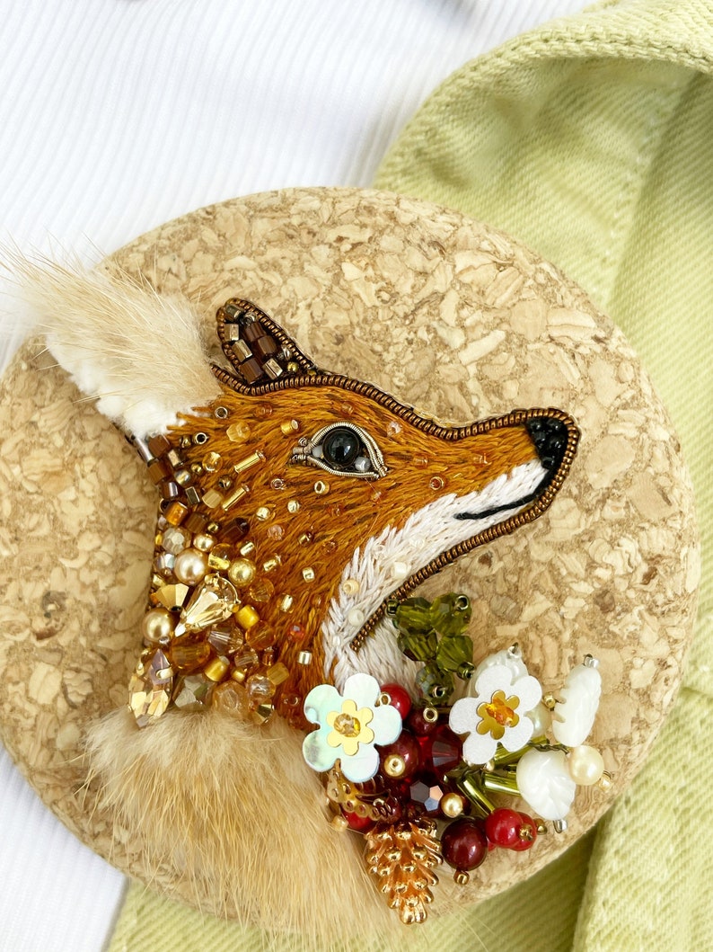 Fox brooch, Orange brooch, Beaded jewelry, Animal jewelry, Embroidery jewelry, Fox related gift, Handmade brooch image 4