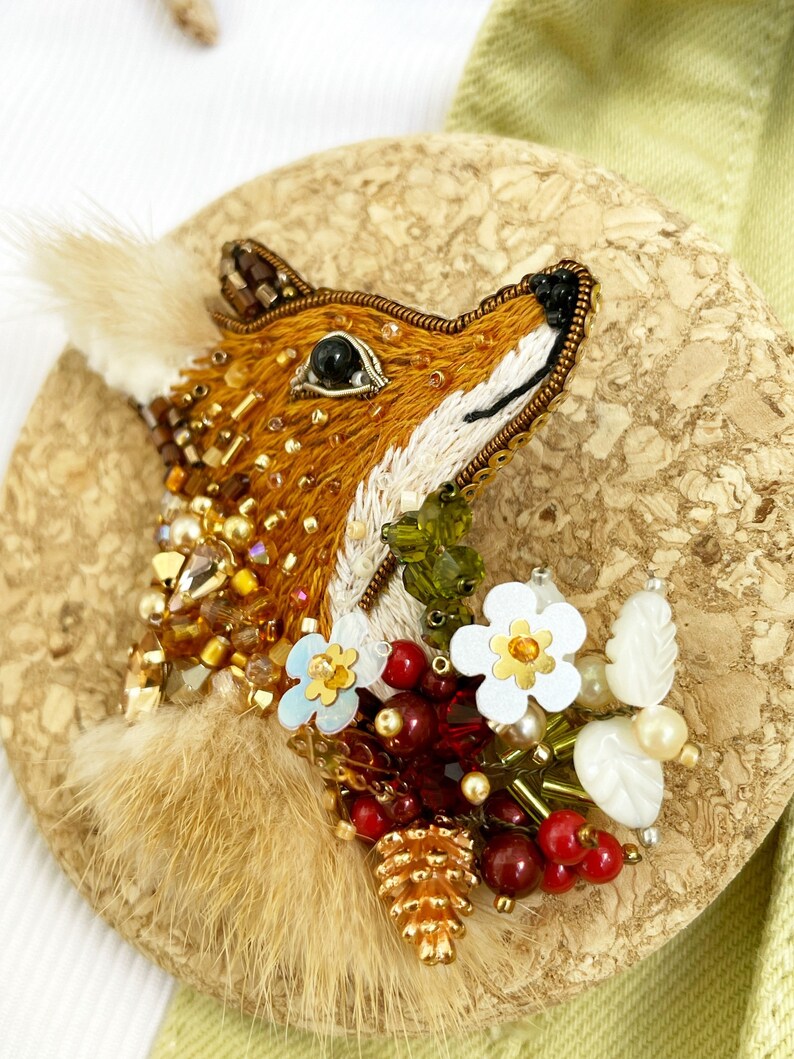 Fox brooch, Orange brooch, Beaded jewelry, Animal jewelry, Embroidery jewelry, Fox related gift, Handmade brooch image 6