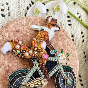 Fox brooch pin, Bike pin, fox pin, Beaded pin, Animal brooch, Bulk brooch, Beaded embroidery, Unique fox gift, Fox on bicycle brooch image 6