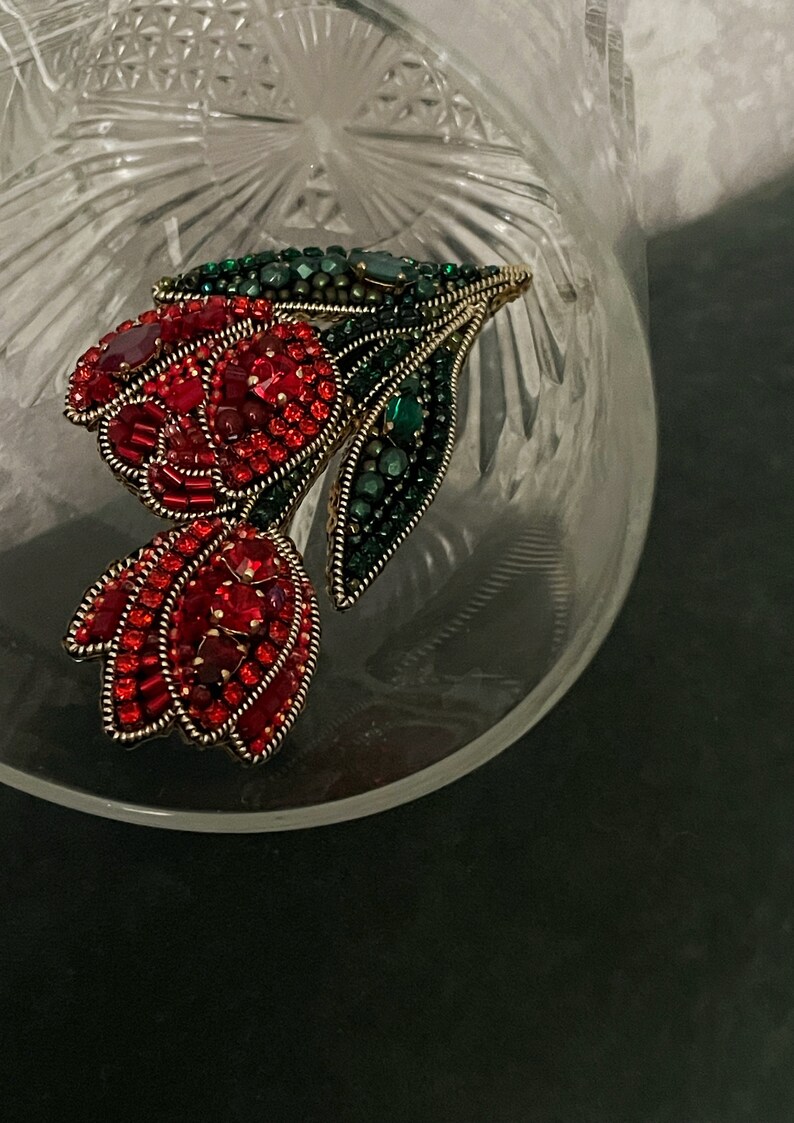 Red brooch pin, Flower brooch, Beaded flower brooch, Tulip brooch, Luxury pin, Beaded brooch, Crystal flower, Pearl Tulip, Embroidered Tulip image 6