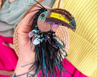 Bird pin brooch, Feather brooch pin, Crystal brooch, Bulk brooch, Womens brooch pin, Brooch for women, Modern brooch, Toucan brooch