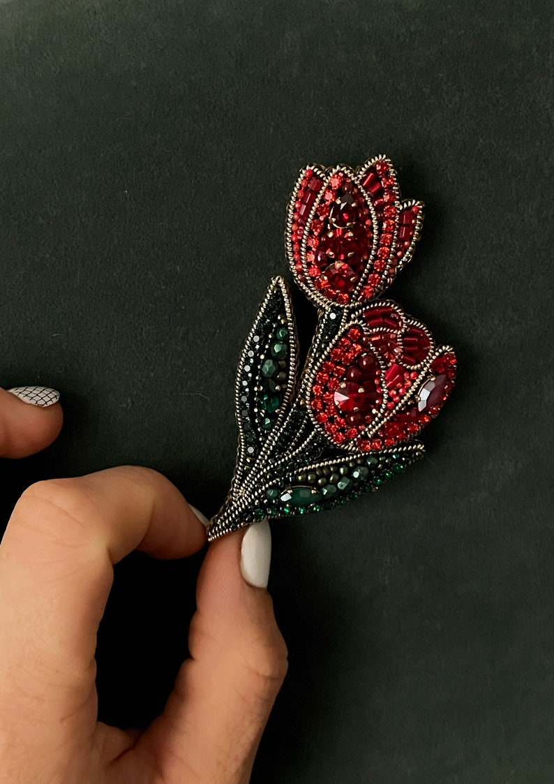 Red brooch pin, Flower brooch, Beaded flower brooch, Tulip brooch, Luxury pin, Beaded brooch, Crystal flower, Pearl Tulip, Embroidered Tulip image 2