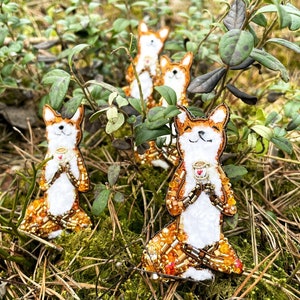 Fox brooch, Fox pin, Embroidered fox, Beaded brooch, Beaded fox, Gift for fox lovers, Handmade brooch, Beaded jewelry image 2