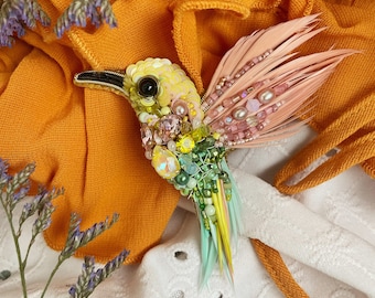 Bird pin brooch, Crystal brooch pin, Colorful bird, Bulk brooch, Womens brooch pin, Brooch for women, Modern brooch, Brooch hummingbird