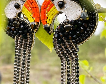 Bird earrings dangle, Seed beaded earrings, Cute beaded earrings, Multi colored beaded earrings, Bird earrings, Toucan earrings