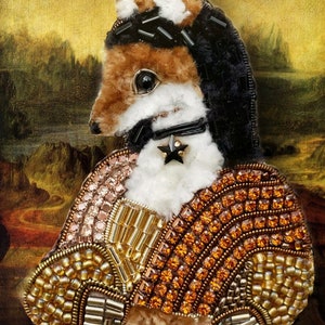 Brooch Mona Lisa, Bead embroidery jewelry, Animal jewelery, Brooch with pearl, Cute fox gift, Fox pin, Fox brooch, Cute brooch image 1